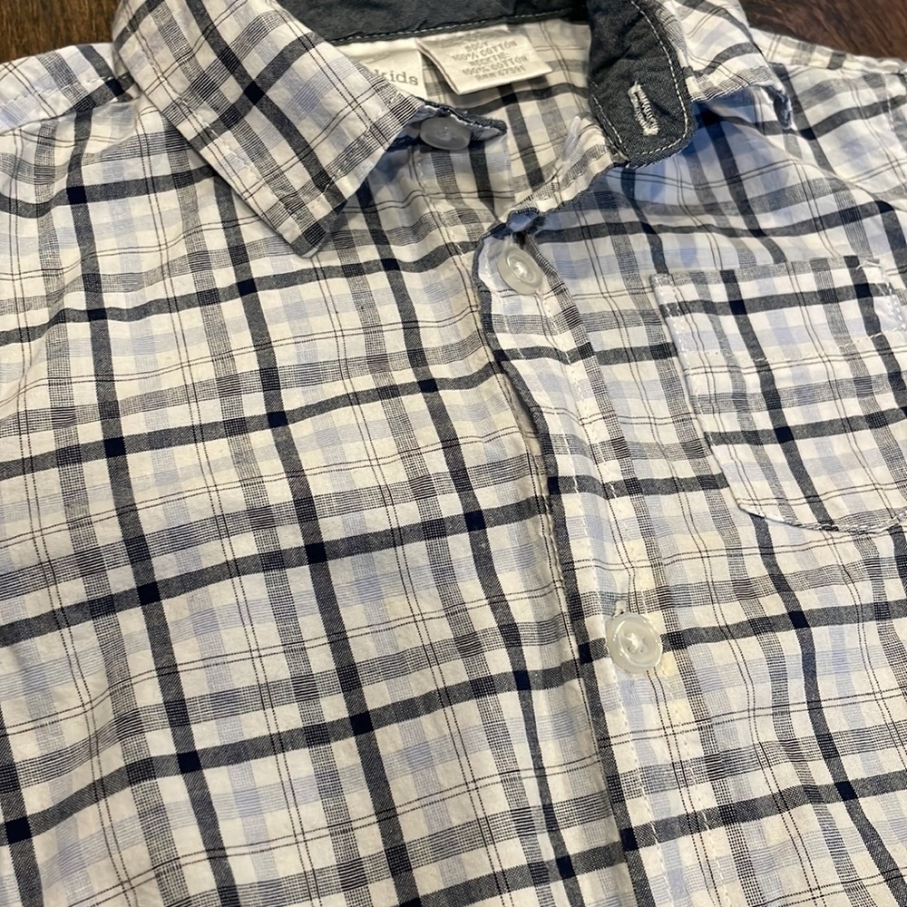 Boys button down - Picture 3 of 3